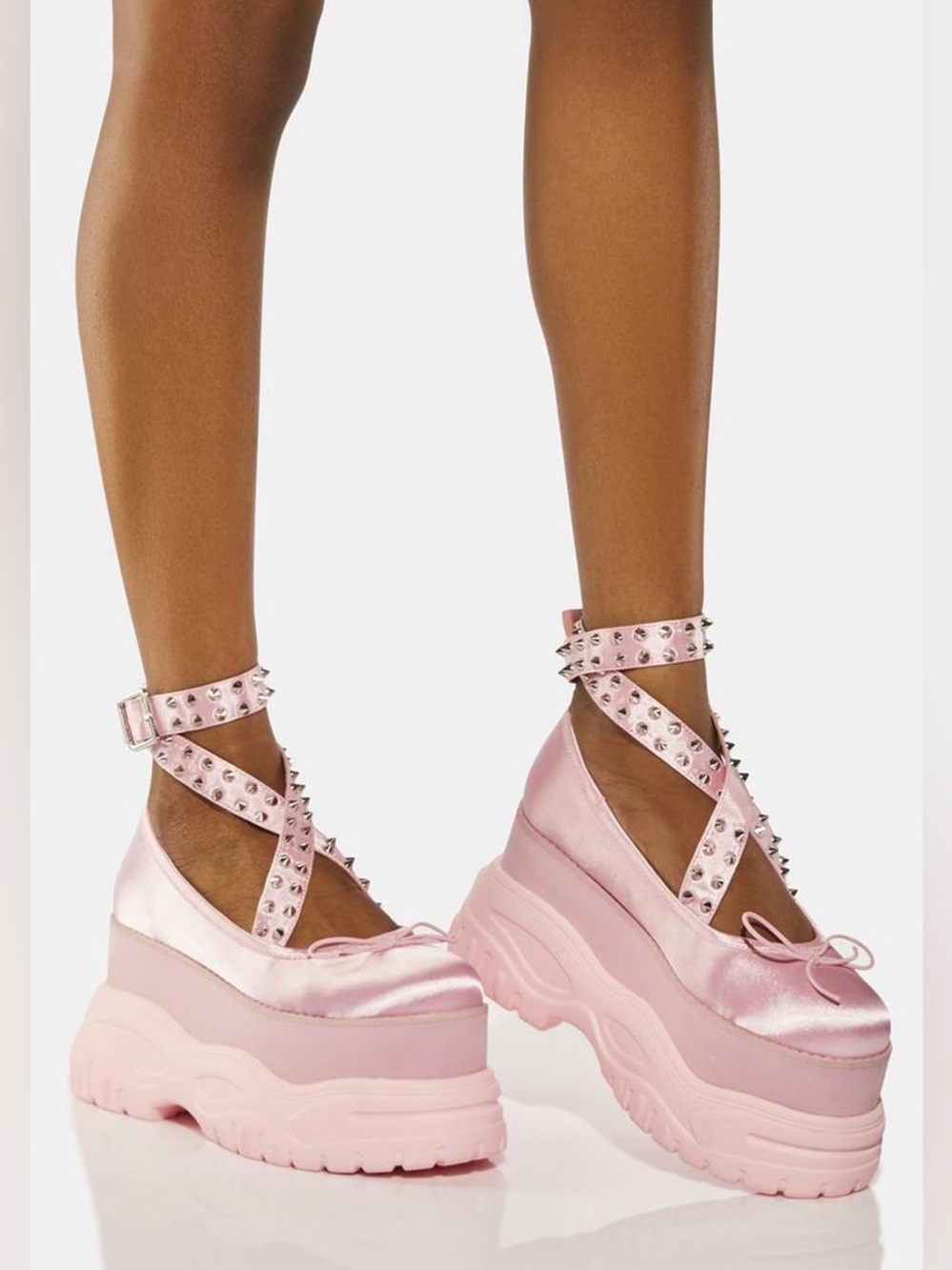 Current Mood- PRETTY BARRE BABY PLATFORM SNEAKERS Size 6 Pink Studs